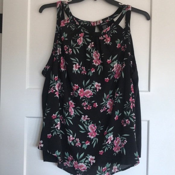 torrid Tops - Torrid Sleeveless Floral Blouse